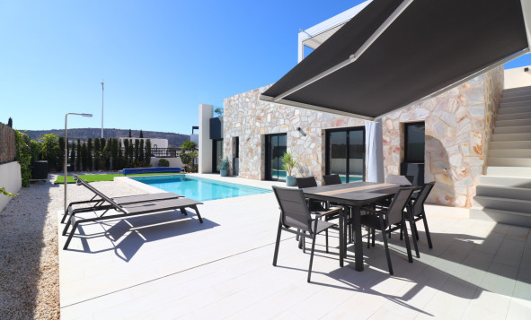 Herverkoop - 3. Vrijstaande villa - Algorfa - Costa Blanca Zuid