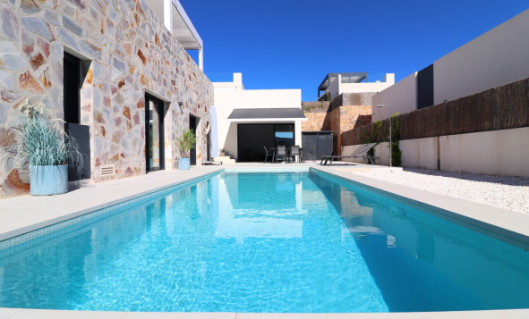 Herverkoop - 3. Vrijstaande villa - Algorfa - Costa Blanca Zuid