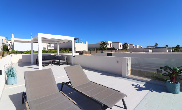 Herverkoop - 3. Vrijstaande villa - Algorfa - Costa Blanca Zuid