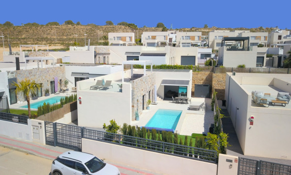 Herverkoop - 3. Vrijstaande villa - Algorfa - Costa Blanca Zuid