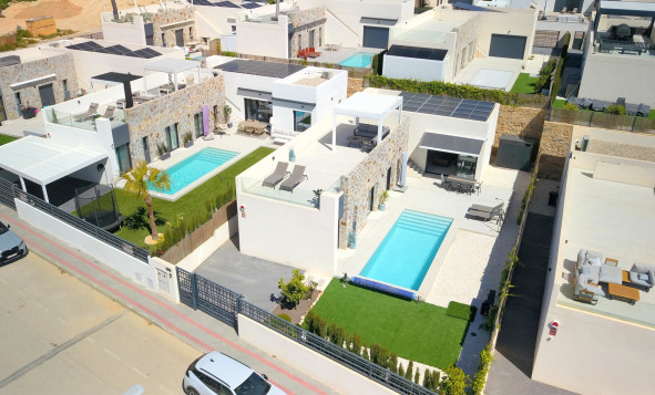 Herverkoop - 3. Vrijstaande villa - Algorfa - Costa Blanca Zuid