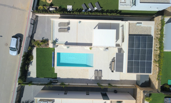 Herverkoop - 3. Vrijstaande villa - Algorfa - Costa Blanca Zuid
