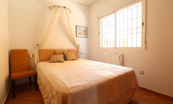 Herverkoop - 3. Vrijstaande villa - Algorfa - Costa Blanca Zuid
