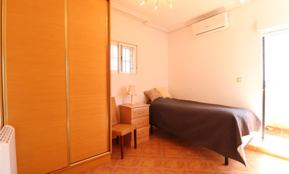 Herverkoop - 3. Vrijstaande villa - Algorfa - Costa Blanca Zuid