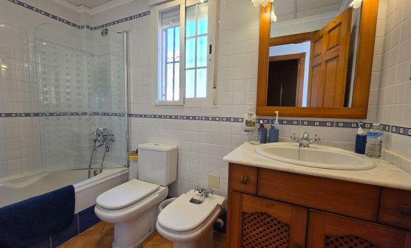 Herverkoop - 3. Vrijstaande villa - Algorfa - Costa Blanca Zuid