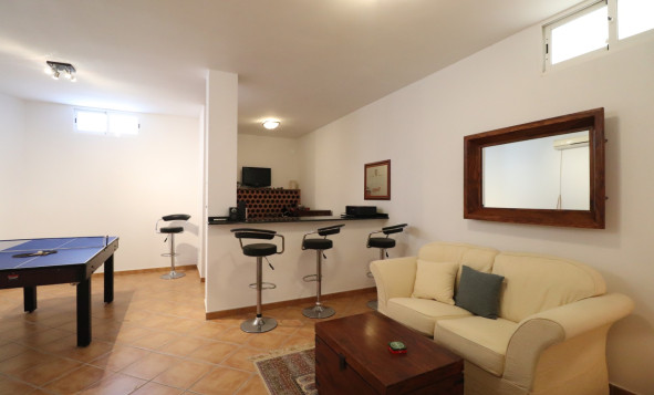 Herverkoop - 3. Vrijstaande villa - Algorfa - Costa Blanca Zuid