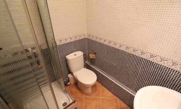 Herverkoop - 3. Vrijstaande villa - Algorfa - Costa Blanca Zuid