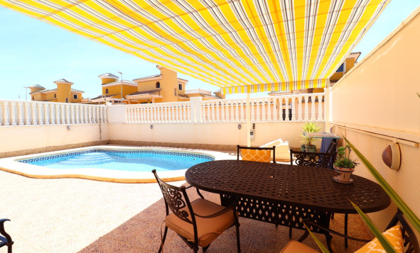 Herverkoop - 3. Vrijstaande villa - Algorfa - Costa Blanca Zuid