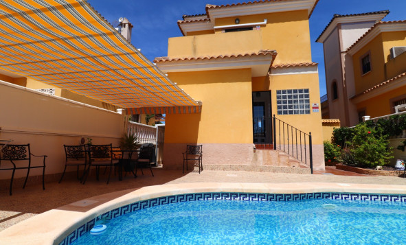 Herverkoop - 3. Vrijstaande villa - Algorfa - Costa Blanca Zuid
