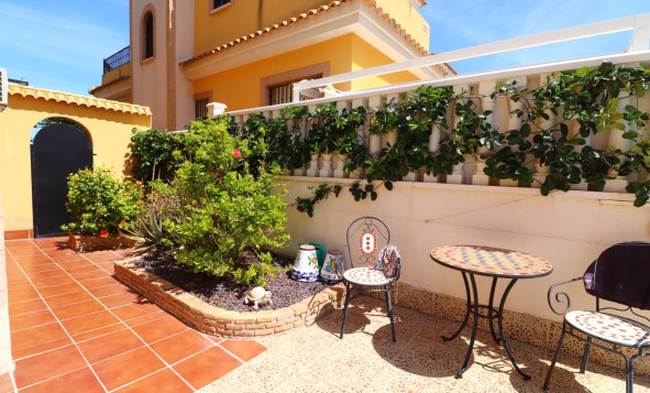 Herverkoop - 3. Vrijstaande villa - Algorfa - Costa Blanca Zuid