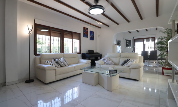 Herverkoop - 3. Vrijstaande villa - Formentera del Segura - Fincas de La Vega