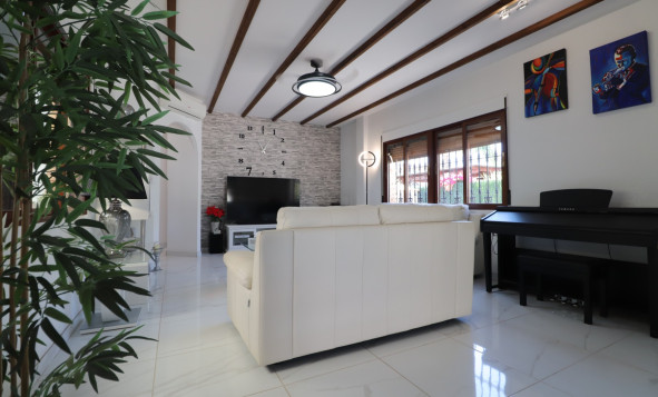 Herverkoop - 3. Vrijstaande villa - Formentera del Segura - Fincas de La Vega