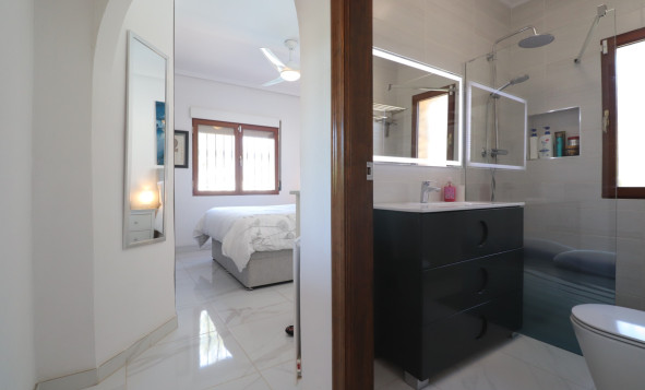 Herverkoop - 3. Vrijstaande villa - Formentera del Segura - Fincas de La Vega