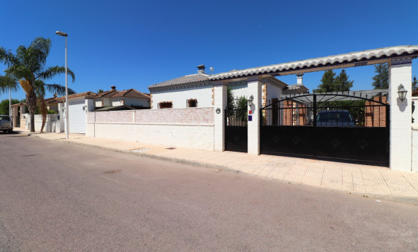Herverkoop - 3. Vrijstaande villa - Formentera del Segura - Fincas de La Vega