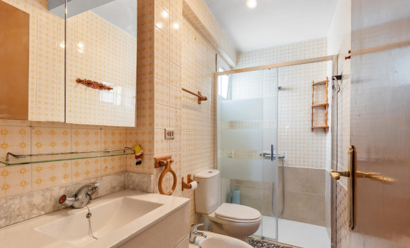 Herverkoop - 1. Appartement / flat - Torrevieja - Los Europeos