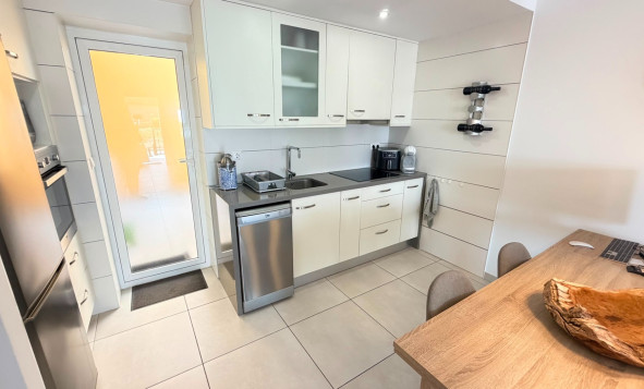 Resale - 1. Apartment / flat - Torrevieja - Costa Blanca South
