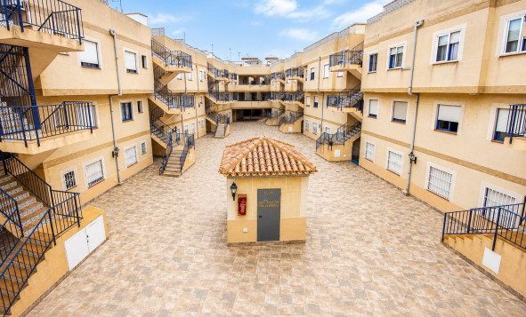 Resale - 1. Apartment / flat - Torrevieja - Costa Blanca South