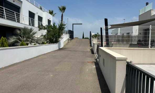 Herverkoop - 3. Vrijstaande villa - San Miguel de Salinas - Costa Blanca Zuid