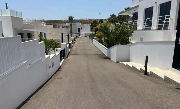 Herverkoop - 3. Vrijstaande villa - San Miguel de Salinas - Costa Blanca Zuid