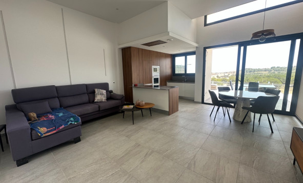 Herverkoop - 3. Vrijstaande villa - San Miguel de Salinas - Costa Blanca Zuid