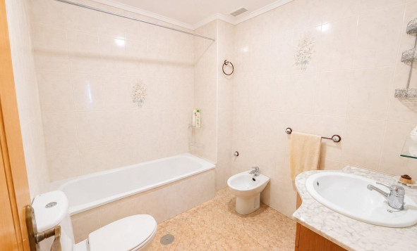 Resale - 1. Apartment / flat - Torrevieja - Costa Blanca South