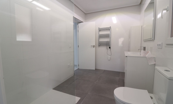 Herverkoop - 3. Vrijstaande villa - Ciudad Quesada - Costa Blanca Zuid