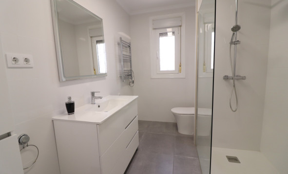 Herverkoop - 3. Vrijstaande villa - Ciudad Quesada - Costa Blanca Zuid
