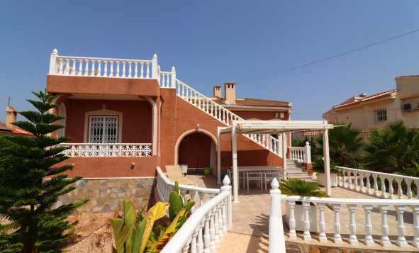 Herverkoop - 3. Vrijstaande villa - Ciudad Quesada - Costa Blanca Zuid