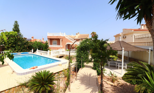 Herverkoop - 3. Vrijstaande villa - Ciudad Quesada - Costa Blanca Zuid