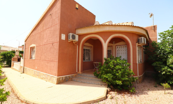 Herverkoop - 3. Vrijstaande villa - Ciudad Quesada - Costa Blanca Zuid