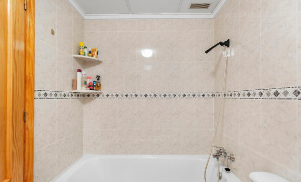 Herverkoop - 1. Appartement / flat - Torrevieja - Costa Blanca Zuid
