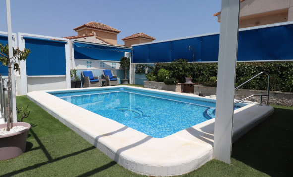 Herverkoop - 3. Vrijstaande villa - Algorfa - Costa Blanca Zuid