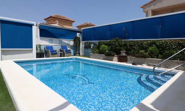 Herverkoop - 3. Vrijstaande villa - Algorfa - Costa Blanca Zuid