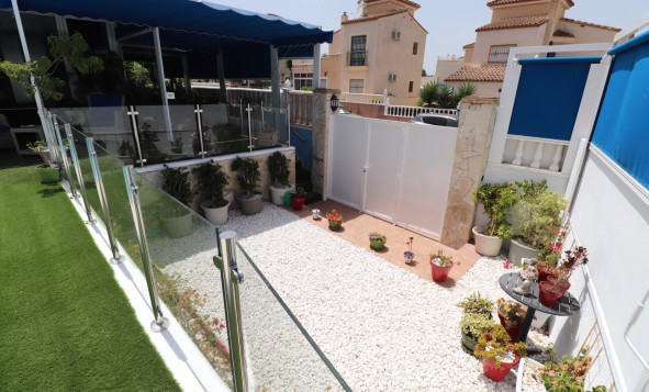 Herverkoop - 3. Vrijstaande villa - Algorfa - Costa Blanca Zuid