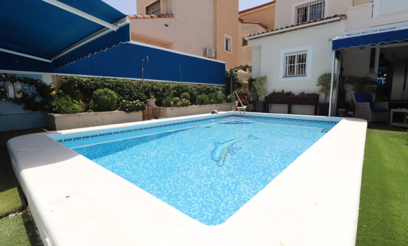 Herverkoop - 3. Vrijstaande villa - Algorfa - Costa Blanca Zuid