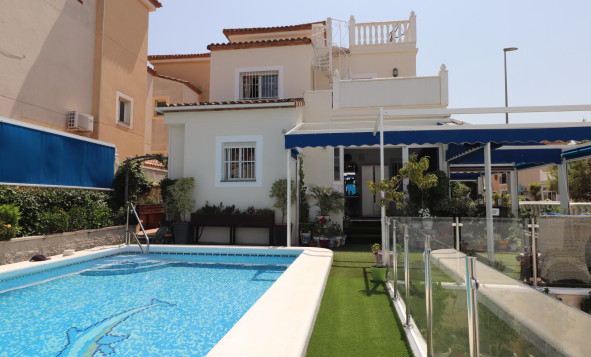 Herverkoop - 3. Vrijstaande villa - Algorfa - Costa Blanca Zuid
