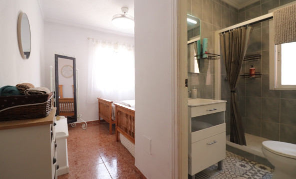 Herverkoop - 4. Halfvrijstaande villa - Benijófar - Costa Blanca Zuid