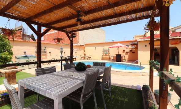 Herverkoop - 4. Halfvrijstaande villa - Benijófar - Costa Blanca Zuid
