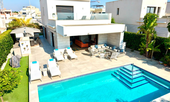 Herverkoop - 3. Vrijstaande villa - Los Montesinos - Costa Blanca Zuid