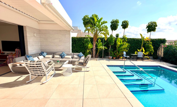 Herverkoop - 3. Vrijstaande villa - Los Montesinos - Costa Blanca Zuid