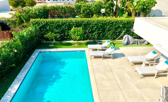 Herverkoop - 3. Vrijstaande villa - Los Montesinos - Costa Blanca Zuid