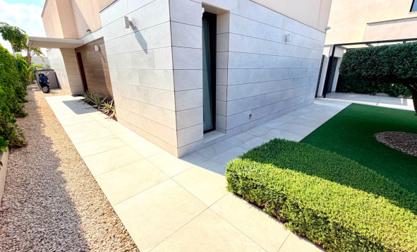 Herverkoop - 3. Vrijstaande villa - Los Montesinos - Costa Blanca Zuid