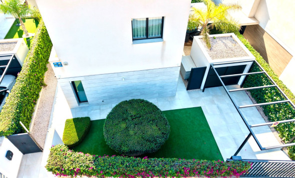 Herverkoop - 3. Vrijstaande villa - Los Montesinos - Costa Blanca Zuid