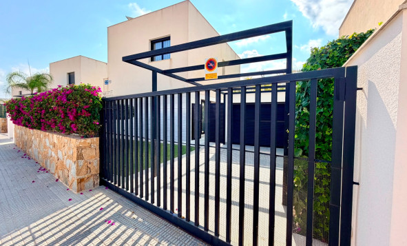 Herverkoop - 3. Vrijstaande villa - Los Montesinos - Costa Blanca Zuid