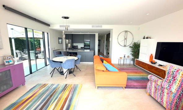 Herverkoop - 3. Vrijstaande villa - Los Montesinos - Costa Blanca Zuid