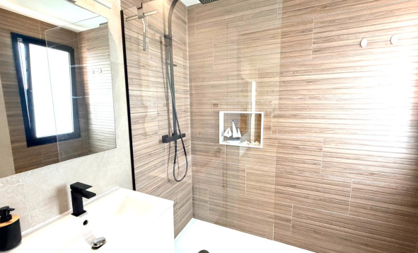 Herverkoop - 3. Vrijstaande villa - Los Montesinos - Costa Blanca Zuid