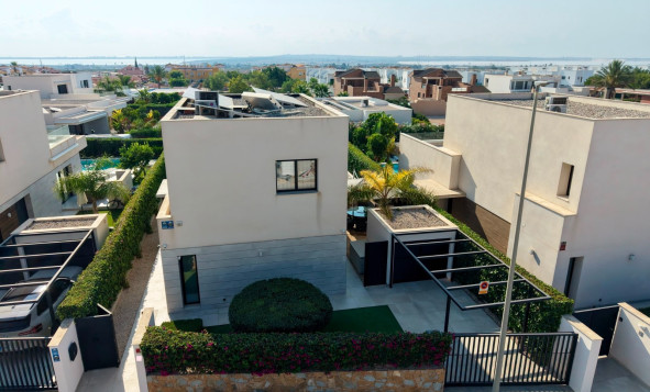 Herverkoop - 3. Vrijstaande villa - Los Montesinos - Costa Blanca Zuid