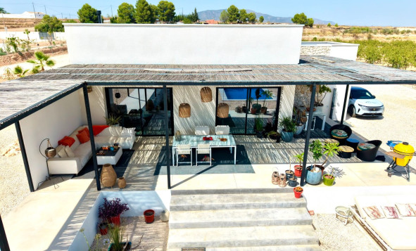 Herverkoop - 3. Vrijstaande villa - Pinoso - Costa Blanca Noord