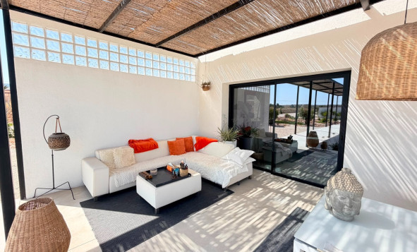 Herverkoop - 3. Vrijstaande villa - Pinoso - Costa Blanca Noord