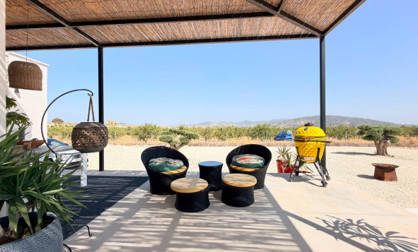 Herverkoop - 3. Vrijstaande villa - Pinoso - Costa Blanca Noord